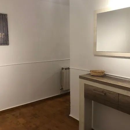 Apartment Quiros House *